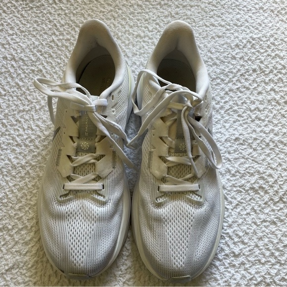 Nike Structure 25 Road Running Shoes White Metallic Silver Size 9 Women's - Picture 4 of 15